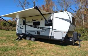 Flagstaff Micro Lite | Modern and cozy w/ 2 slides