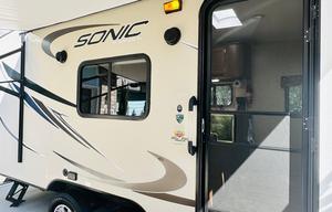 Seaside Sonic – Lightweight, Cozy & Beach Ready!