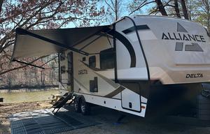NEW 2024 Alliance RV Delta 251BH