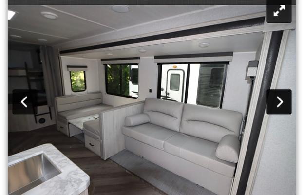 Brand New 2022 EAST AND WEST Della Terra 271BH