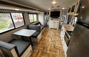 Fully Stocked, Double Bunk | Sleeps 6-8 | 2022 RV