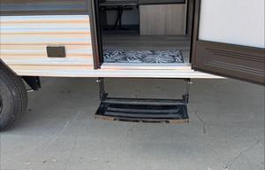 2025 Coleman Lantern LT 17B
