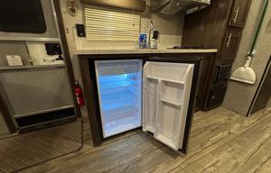 Big slide out, sleeps 6, under 4,000 lb! 400W solar