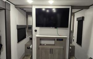 2024 Coleman Lantern 263BH