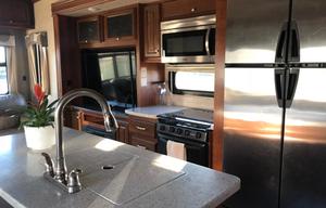 2018 Heartland Bighorn 39MB
