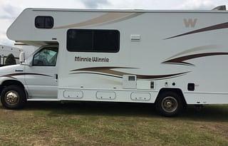2015 Winnebago 25B Minnie Winne