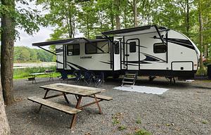 Escape –Spacious and Pet-Friendly Adventure Awaits