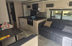 2024 Coachmen RV Apex Ultra-Lite 300BHS RV rental photo 6