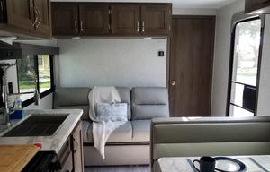 2021 East to West Silverlake King Bed & Bunks