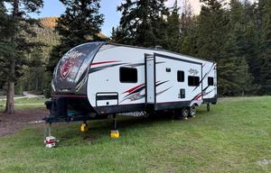 2019 Cruiser Stryker ST-2916 w/paddle boards!