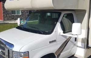 Fully Stocked 2018 Class C Bunkhouse