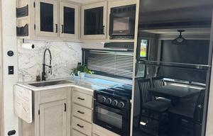 Beautiful camper very roomy