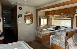 2004 Georgie Boy Landau Landau Motor Home