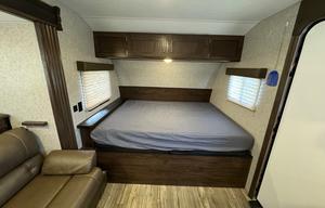 Big slide out, sleeps 6, under 4,000 lb! 400W solar