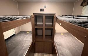 2020 Keystone Hideout 290LHS Sleeps 9