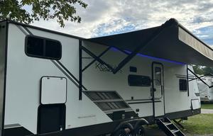 2022 Kodiak Ultra-Lite 296BHSL RV rental photo 4