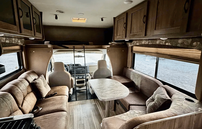 Coachy – Your Spring & Summer Escape (No Pet Fees)