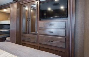 "Sugarbear Express 1" Thor Bunkhouse