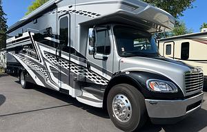 2023 Entegra Coach Accolade XL 37L