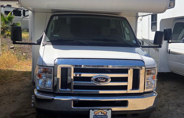 HONEST RVS - Well-Balanced Class C
