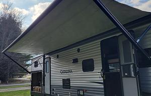 Mojo's 2017 Coachmen Catalina