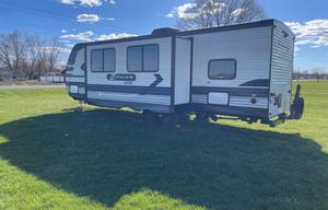 2021 Zinger Lite ZR270BH Travel Trailer RV Rental