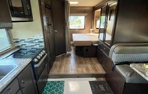 "Tiny" 2019 Thor Motor Coach Freedom Traveler 24HE