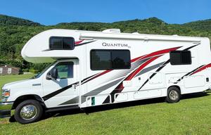 2022 Thor Motor Coach Quantum SE SE27 Ford