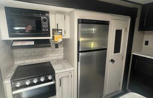 *NEW* 2022 3 slide Jayco 33RBTS 2 bedroom