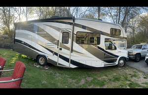 2019 Sunseeker 2860DS Ford RV rental photo 5