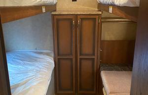 2014 CrossRoads RV Zinger ZT32QB