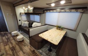 Large Shower☆Outdoor kitchen☆Slide out☆ BUNKS