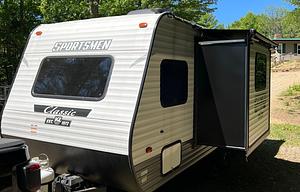2021 Sportsmen Classic 181BH RV rental photo 3