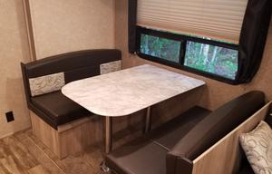 Greg and Sarah's Family Friendly Camper w/Roku TV