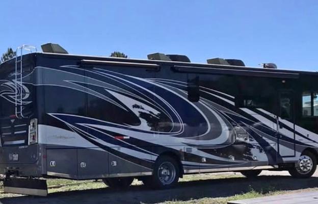 "Venom" Fleetwood Southwind 35K(sleeps 5)