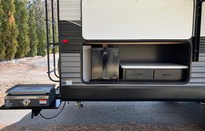Family/Pet friendly! Sleeps 8! Generator included!