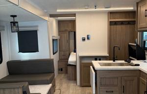 2025 Coachmen RV Freedom Express Ultra Lite 288BHDS RV rental photo 7