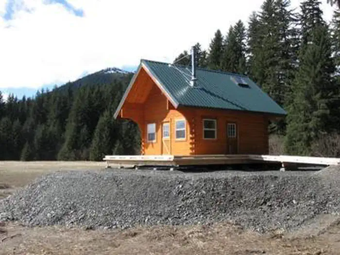 Eight Fathom Cabin