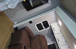 2010 Arctic Fox 29V RV rental photo 12