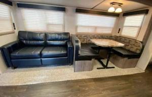 2019 Winnebago Industries Towables Minnie Plus 27BHSS RV rental photo 8