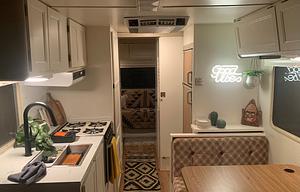 1984 Winnebago chieftain 23