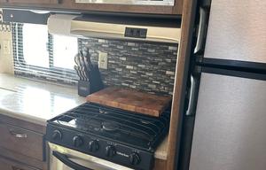 Family/Pet Friendly 2017 Forest River Salem 32BH