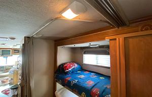 2008 Terra 34n RV rental photo 21