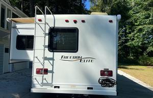 2017 Thor Motor Coach Freedom Elite 24FE "BELLA"