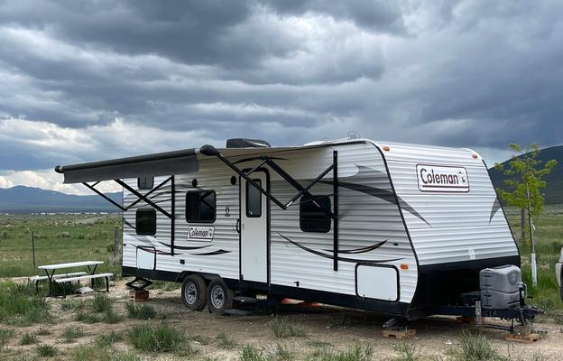 Dutchmen RV Coleman Lantern Series 274BH