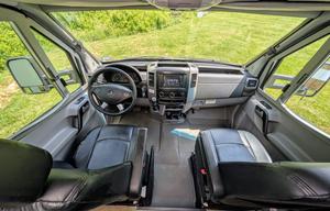 Itasca Navion | Classy Mercedes RV with 2 slides