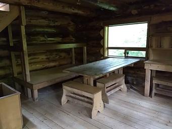 STARRIGAVAN CREEK CABIN77