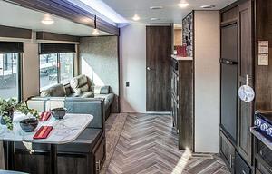 2020 Sportsmen LE 333BHKLE RV rental photo 5
