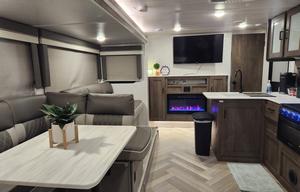 Glamping with Bunkhouse!