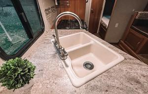 2016 Coachmen RV Apex Ultra-Lite